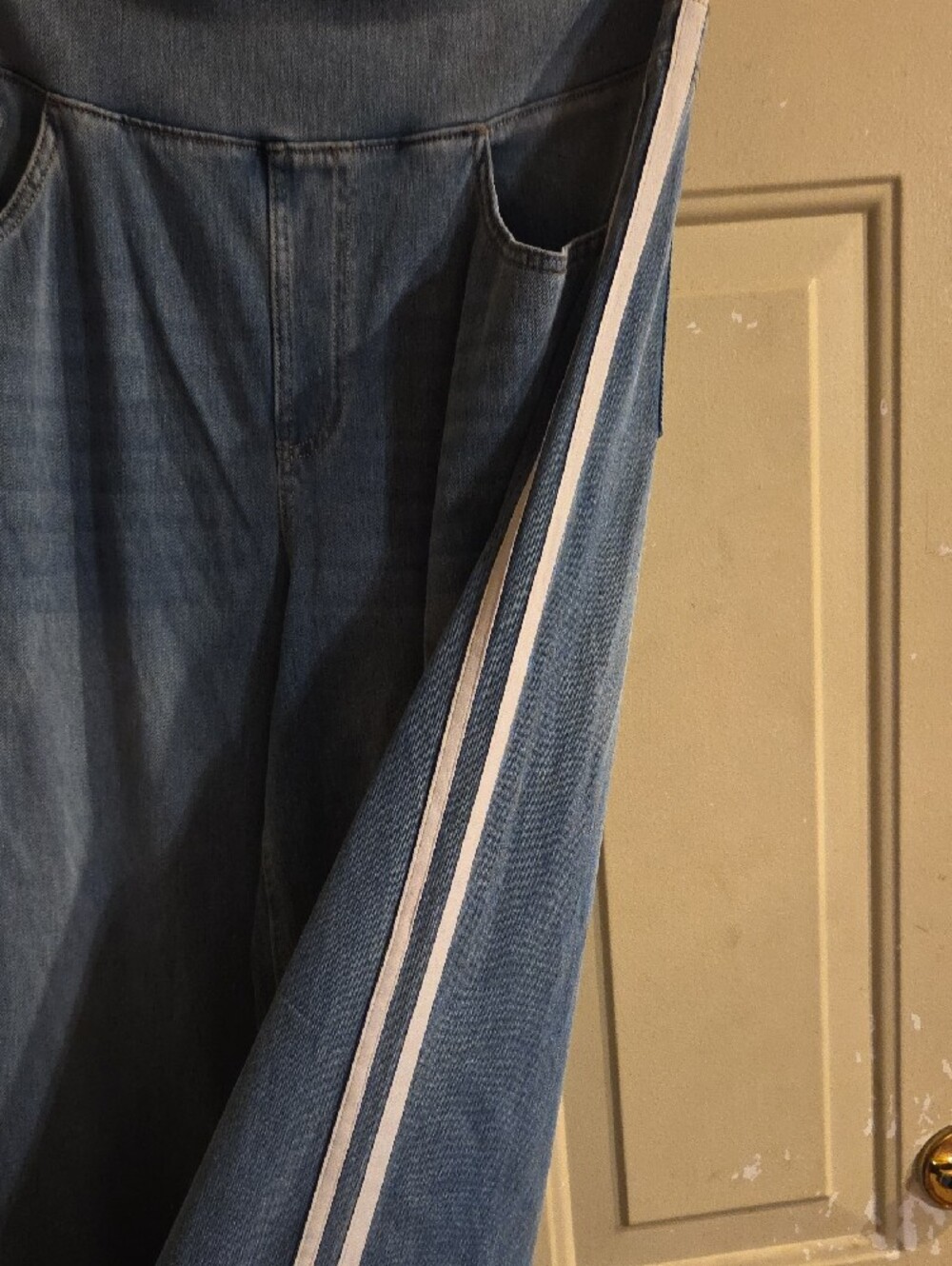 HALARA XL TALL Women’s Light Blue Wide Leg Jeans with Side Stripe - Picture 2 of 5